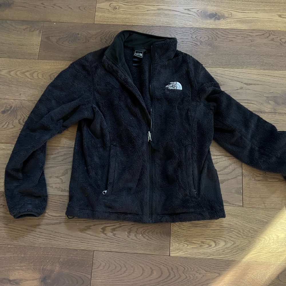 The north face light weight black fleece